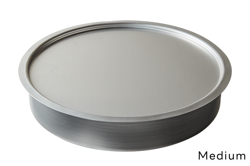 ツレヅレハナコ × オレンジページ ふたつきアルミ丸バット 3サイズ ツレヅレハナコ × オレンジページ ふたつきアルミ丸バット 3サイズ