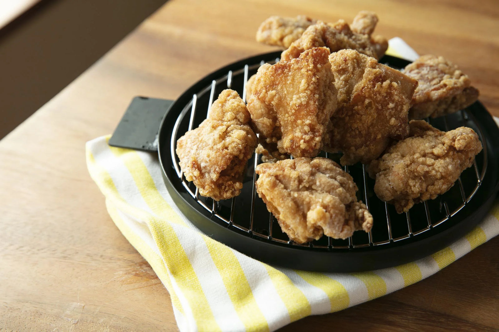 ツレヅレハナコ×オレンジページ「ふたつき鉄製揚げ鍋 18cm」|【公式 ツレヅレハナコ×オレンジページ「ふたつき鉄製揚げ鍋 18cm」|【公式