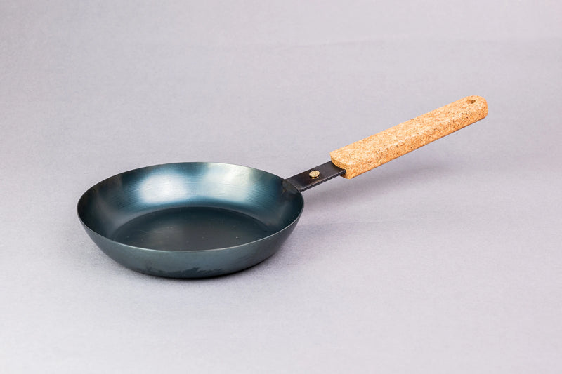 ハンドル一体型 鉄フライパン 専用コルク|【公式通販】藤田金属 ハンドル一体型 鉄フライパン 専用コルク|【公式通販】藤田金属